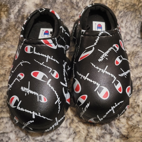 Boys Champions shoes new - Picture 2 of 2